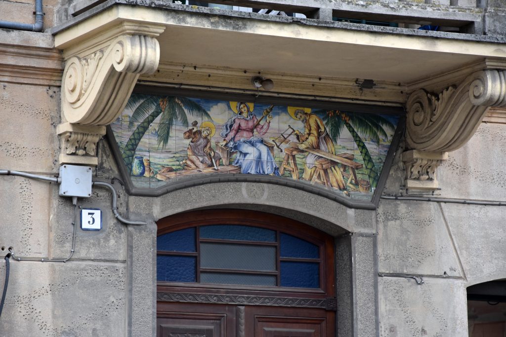 Decorazione ceramica in Corso Italia ad Albisola Superiore