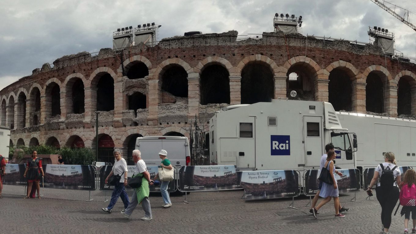 Arena di Verona vista dall esterno