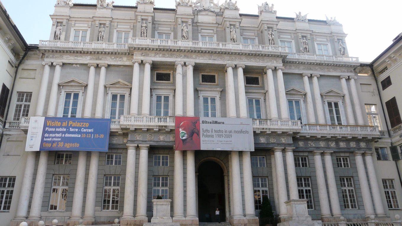 Facciata del Palazzo Ducale di Genova