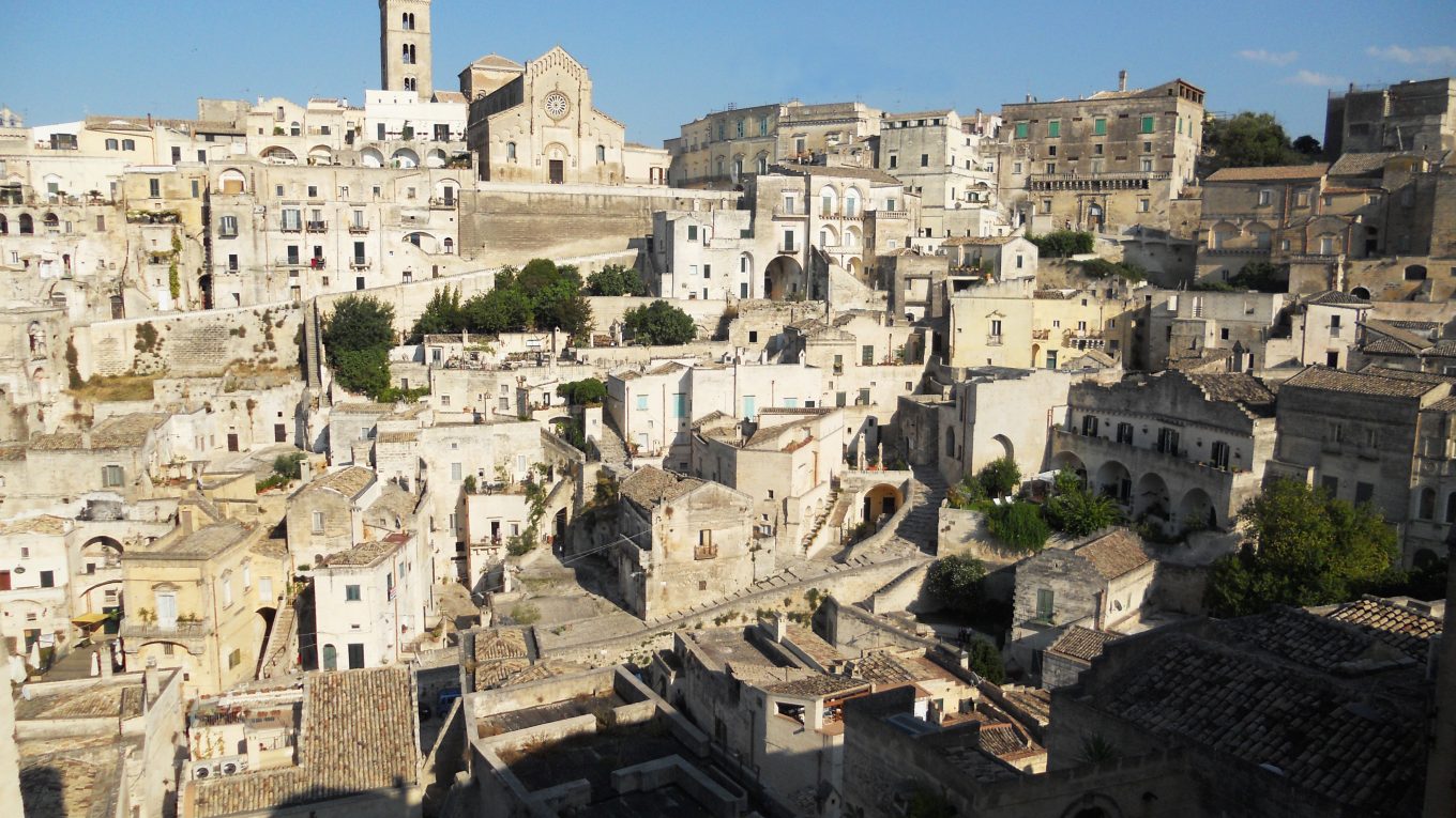 Sassi di Matera con vista sulla cattedrale