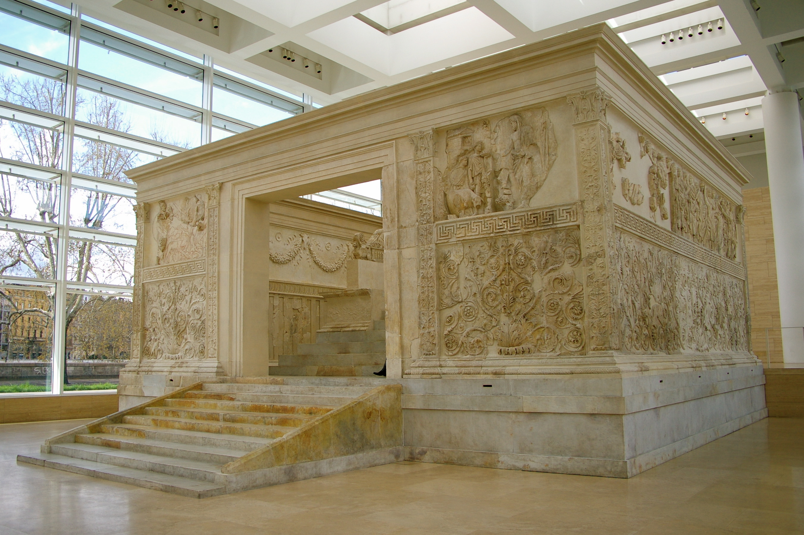 Ara Pacis Augustae nel museo