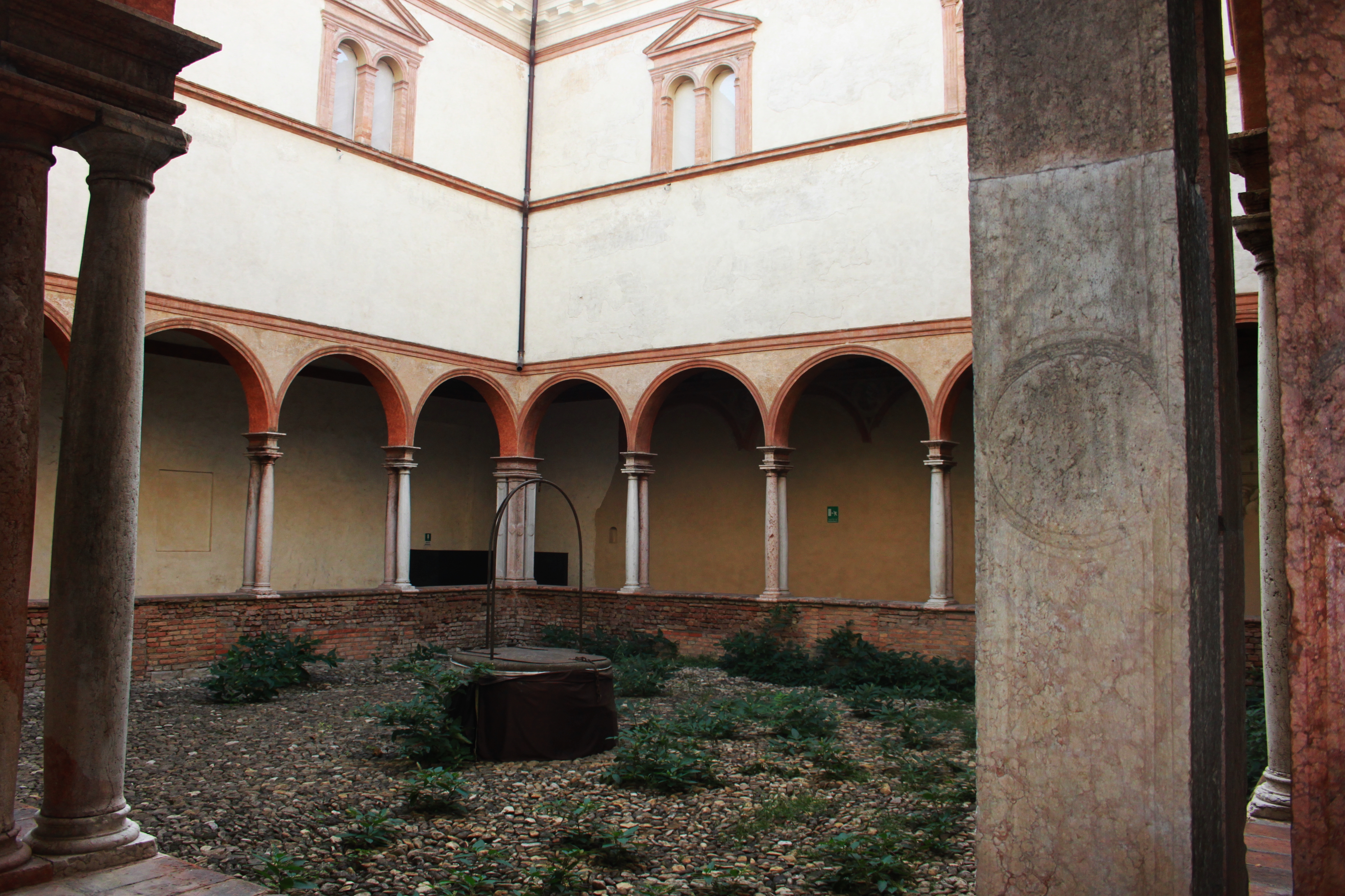 Chiostri di San Pietro a Reggio Emilia sede di Fotografia Europea
