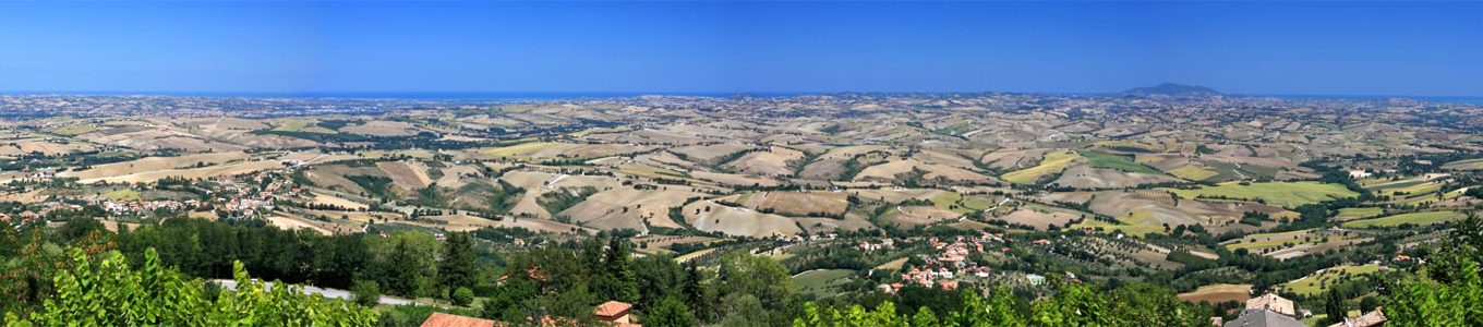 Panorama dalle colline di Cingoli nelle Marche