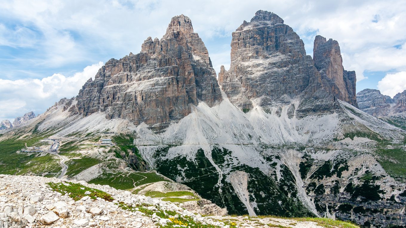 Tre Cime di Lavaredo viste da sud nelle Dolomiti