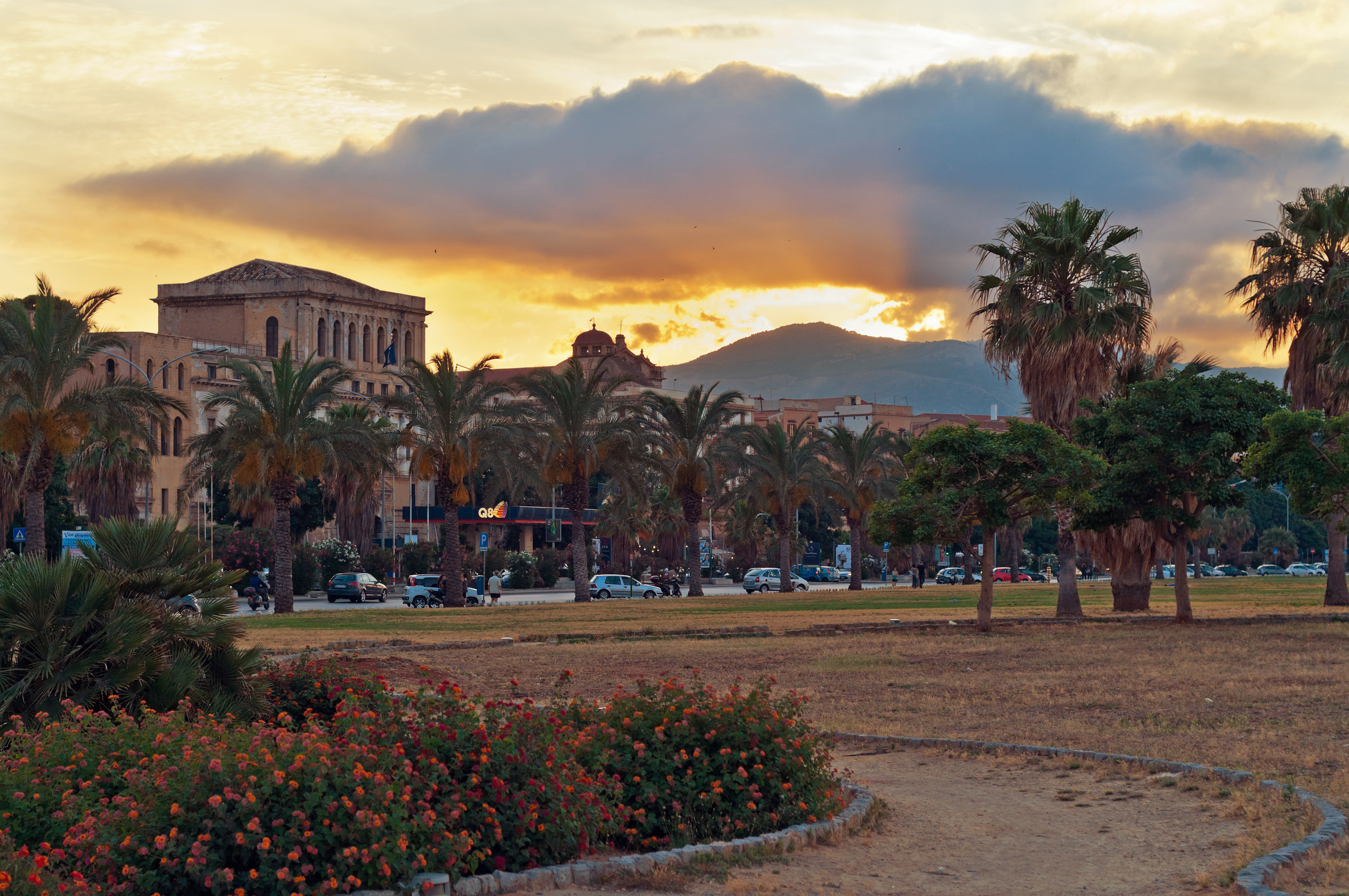 Foro Italico di Palermo sul mare