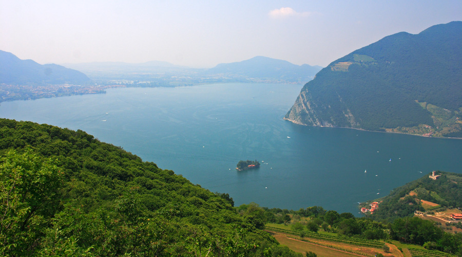 Monte Isola vista dal Lago d’Iseo