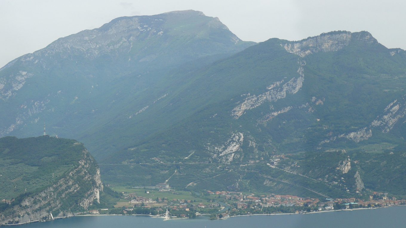 Panorama di Riva del Garda e del lago