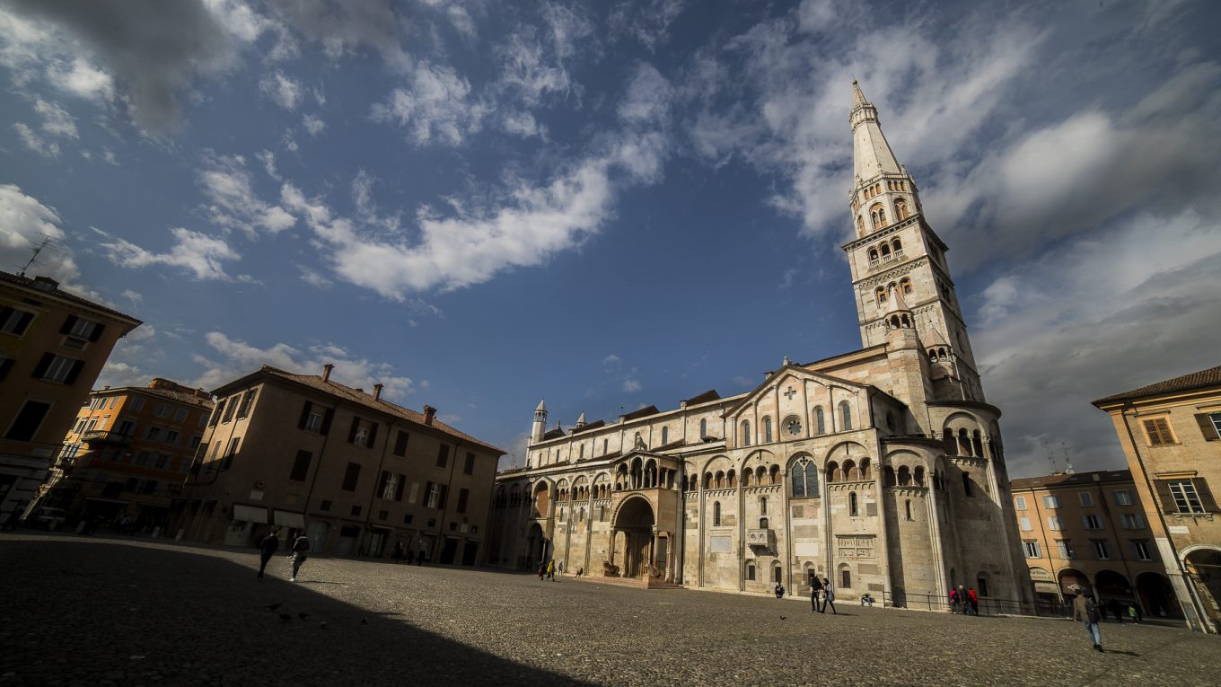 Piazza Grande a Modena con il Duomo