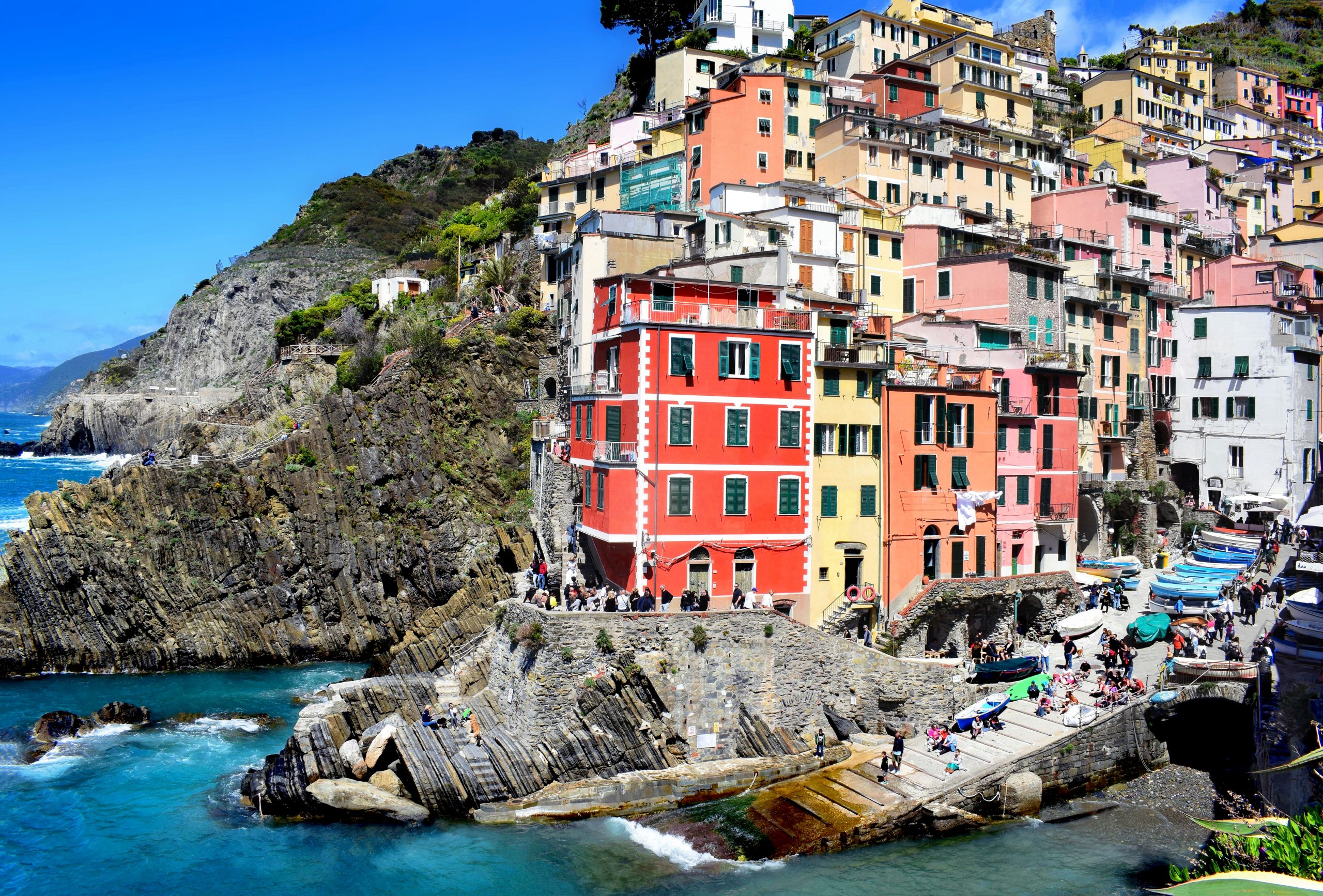 Riomaggiore alle Cinque Terre vista dal mare