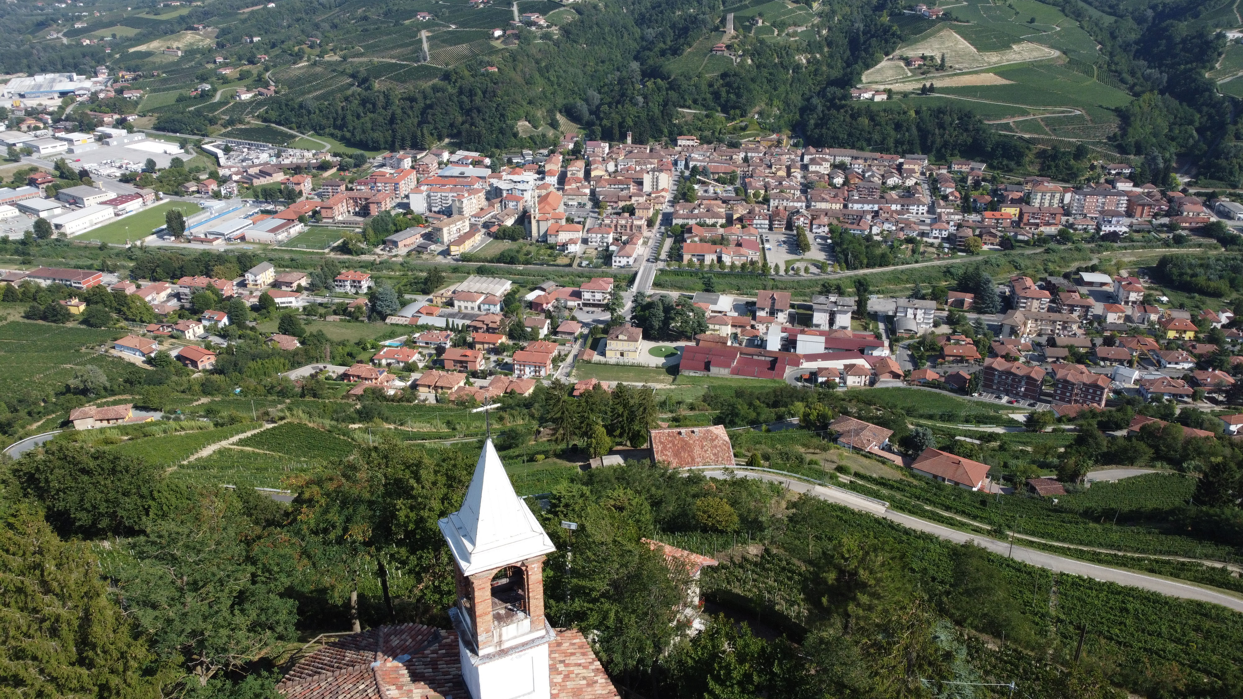 Panorama delle colline attorno a Santo Stefano Belbo