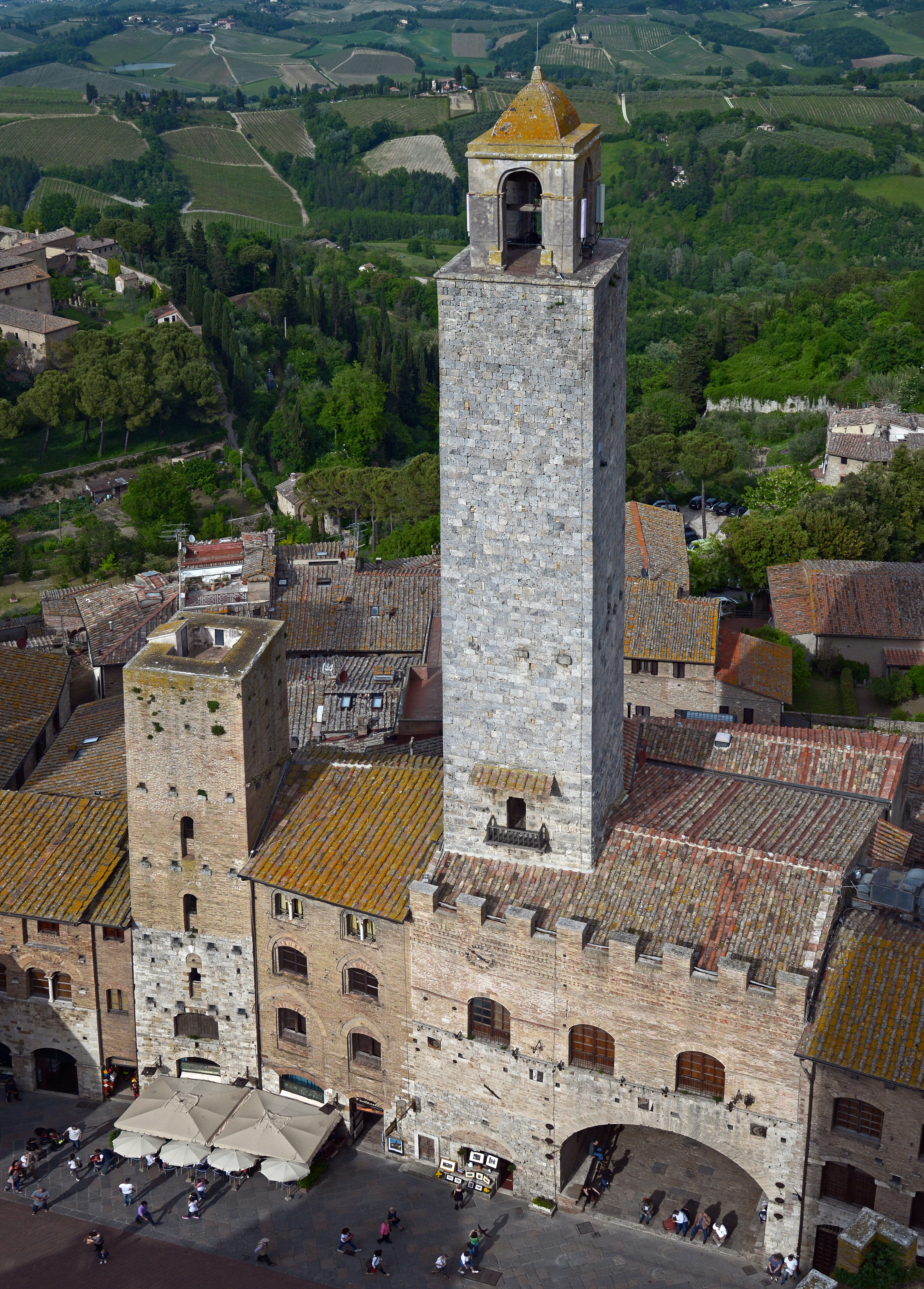 Torre Rognosa in Piazza del Duomo a San Gimignano