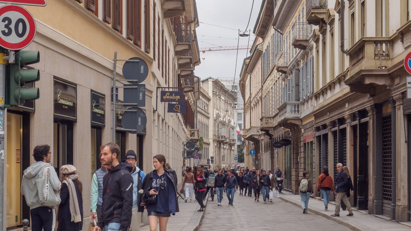 Via Brera a Milano