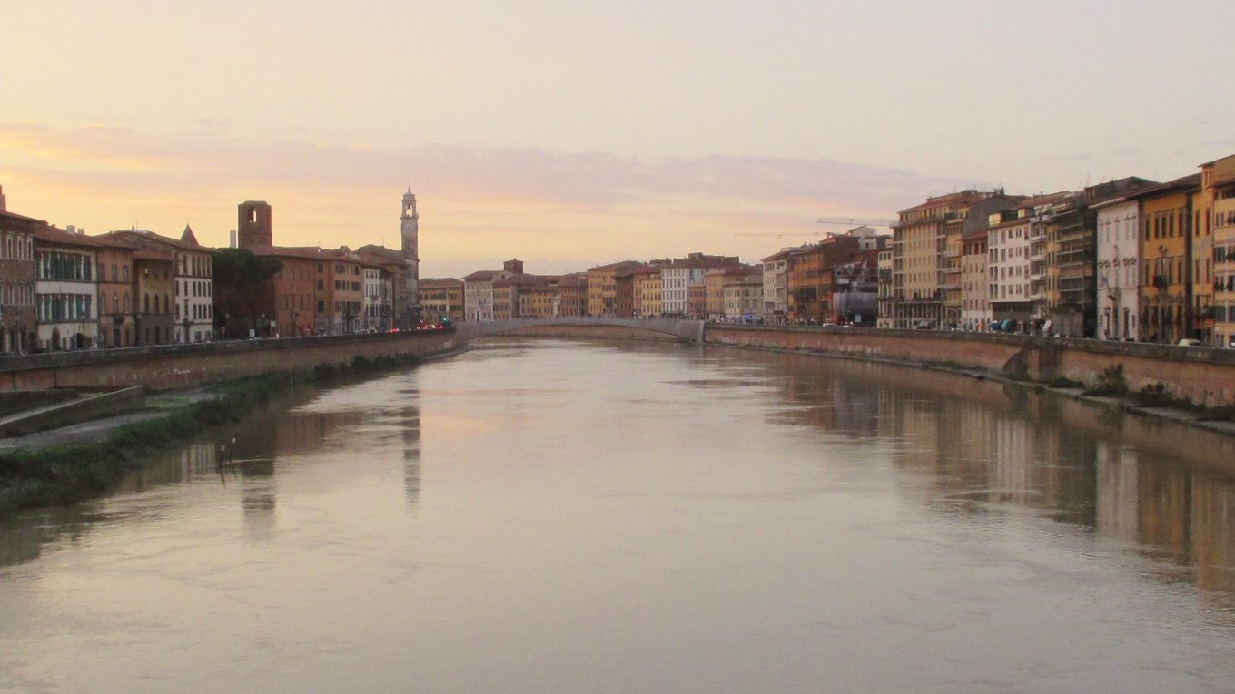 Lungarni di Pisa al tramonto