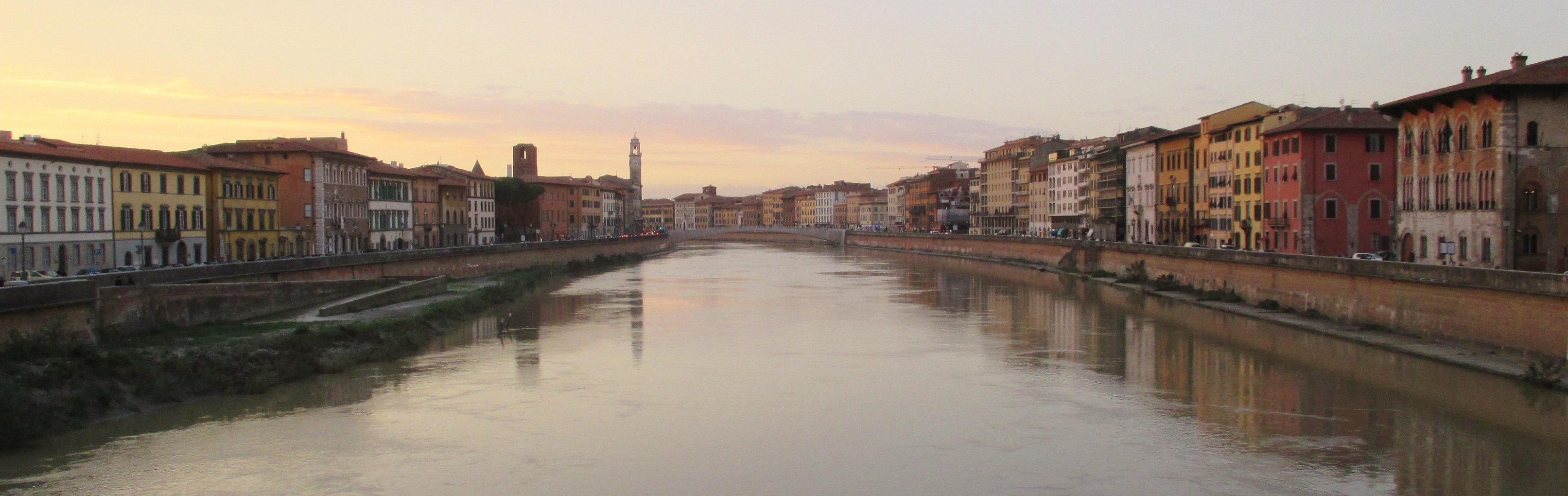 Lungarni di Pisa al tramonto