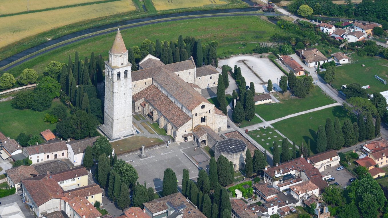 Basilica di Santa Maria Assunta ad Aquileia vista dall’alto
