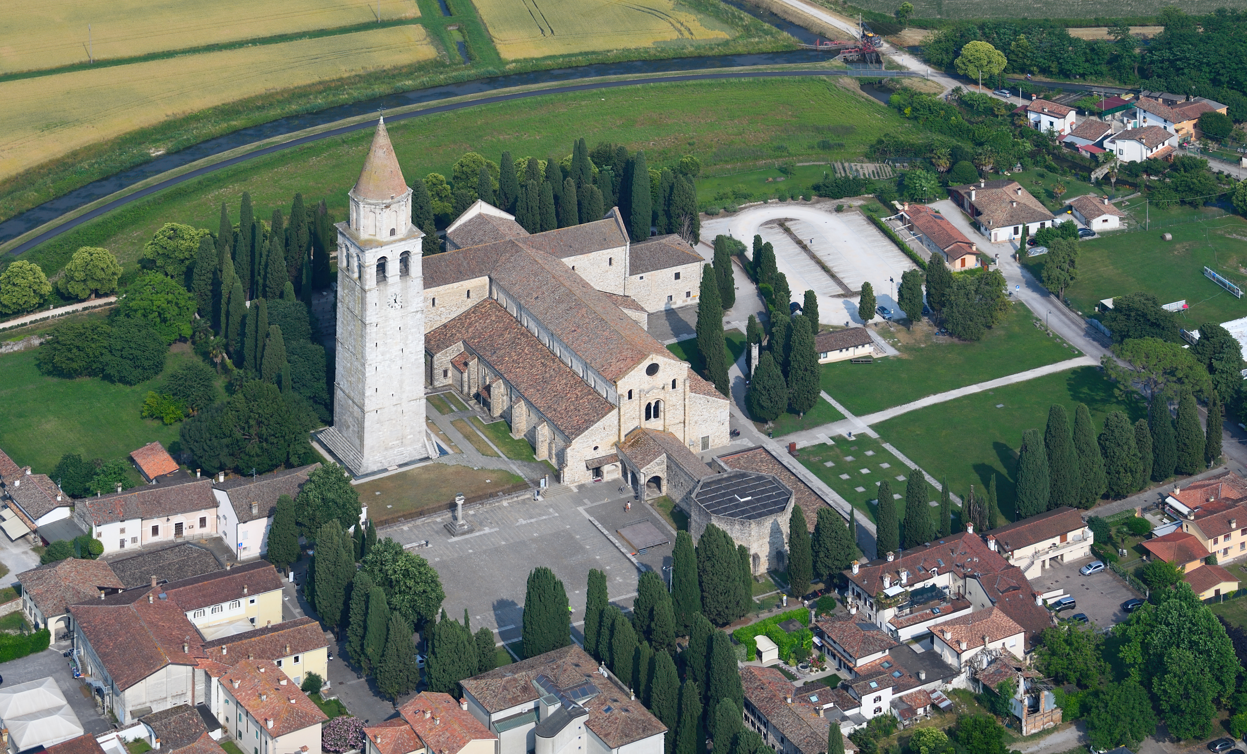 Basilica di Santa Maria Assunta ad Aquileia vista dall'alto