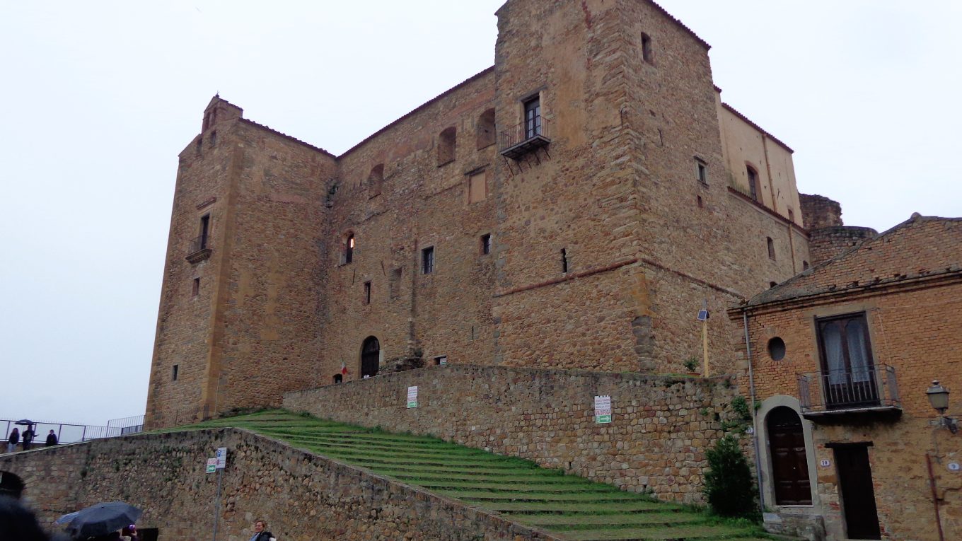 Castello dei Ventimiglia a Castelbuono in Sicilia