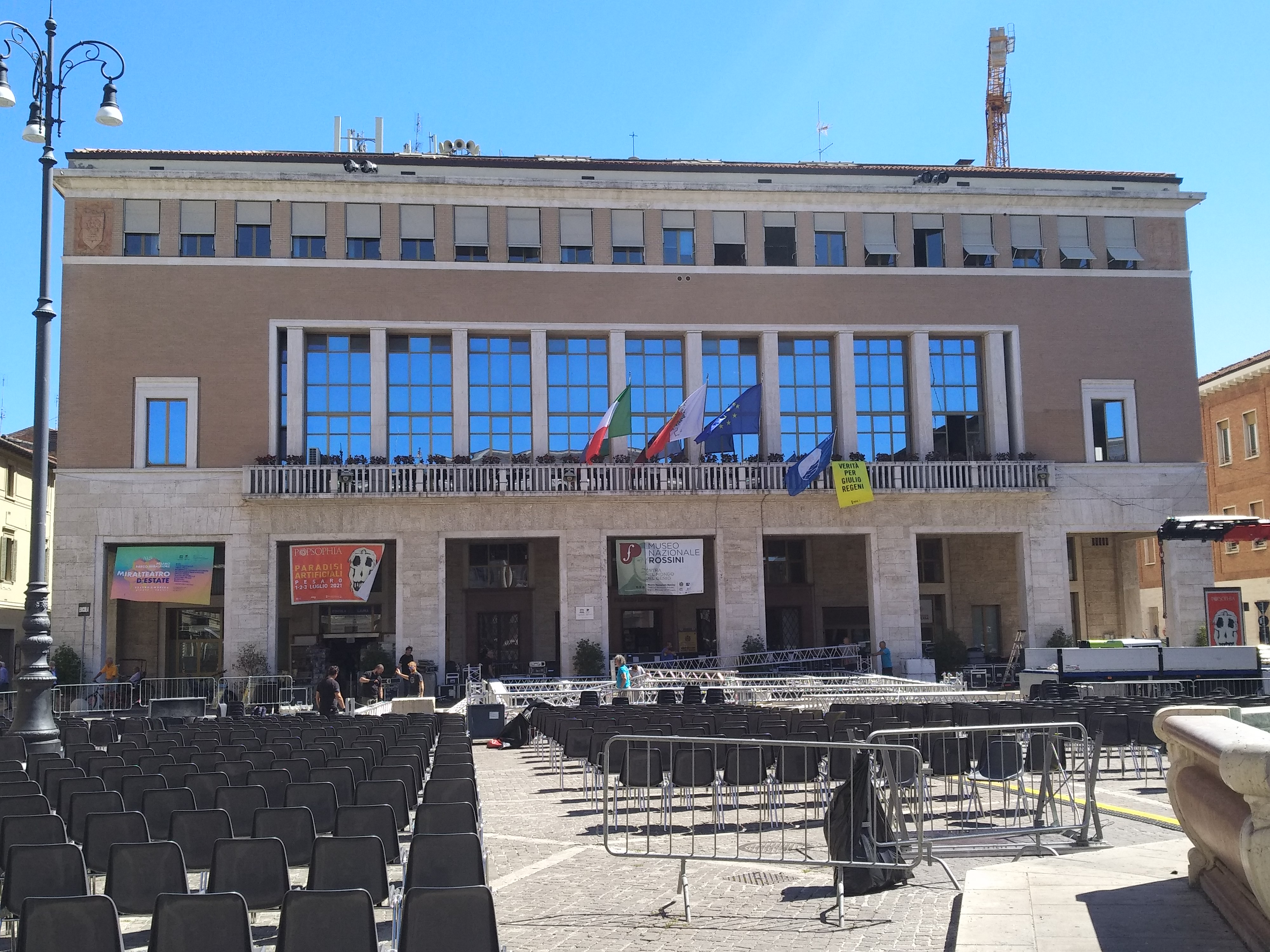 Palazzo comunale di Pesaro in Piazza del Popolo