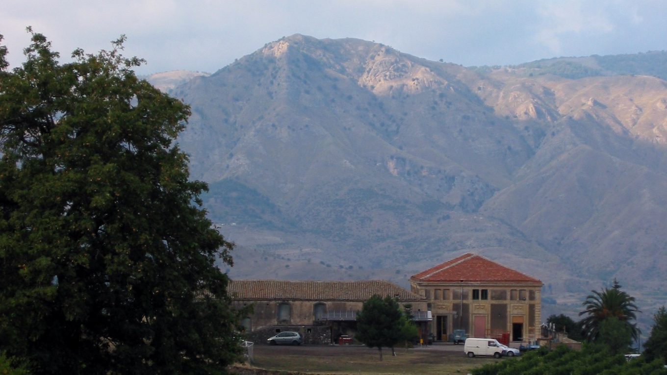 Vigneto a Passopisciaro alle pendici dell’Etna
