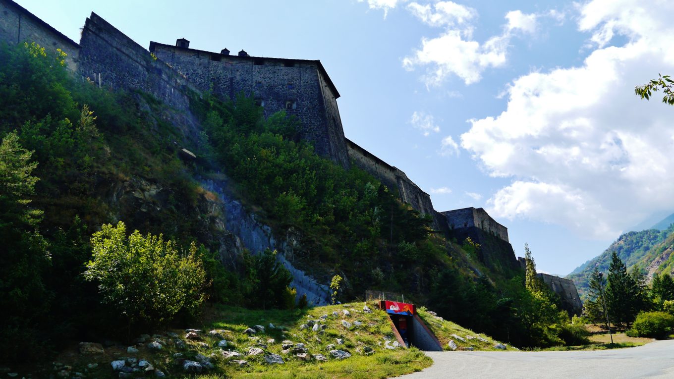 Lato nord del Forte di Exilles in Val di Susa