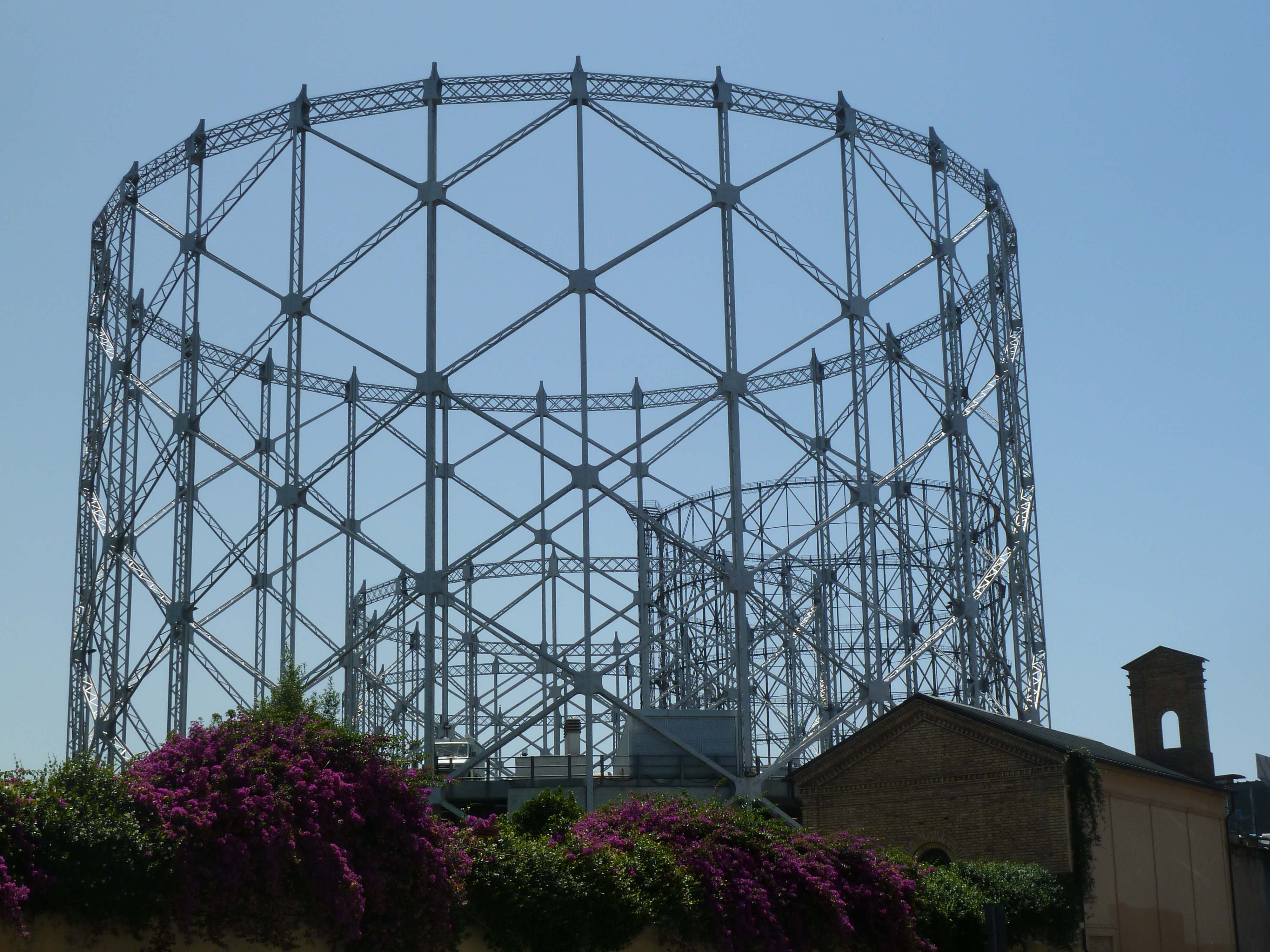 Gazometro di via Ostiense a Roma