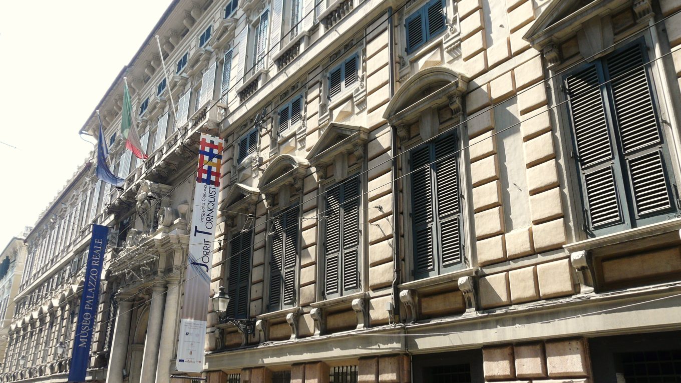 Facciata di Palazzo Reale di Genova su via Balbi
