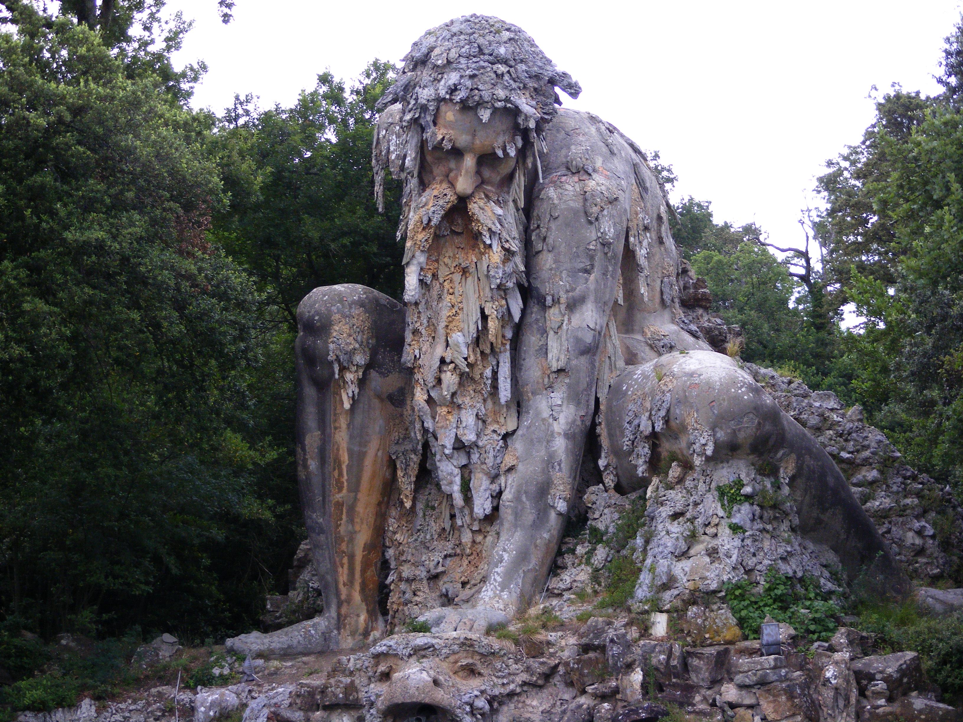 Gigante dell Appennino di Giambologna nel Parco Mediceo di Pratolino