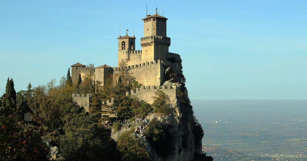 Torre Guaita vista dalla Salita alla Cesta a San Marino