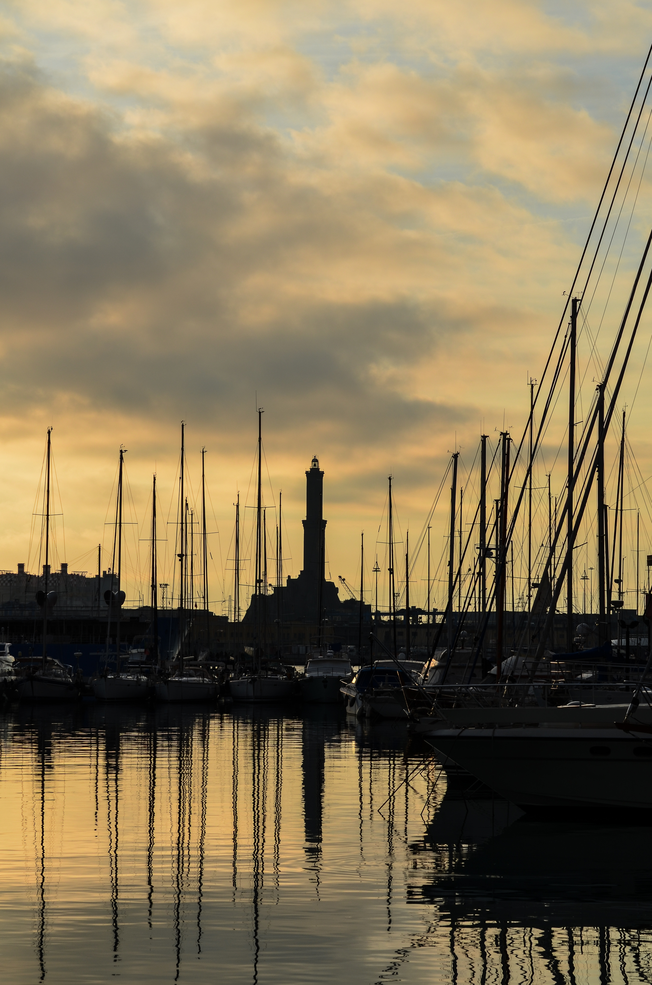Lanterna di Genova vista dal Porto Antico