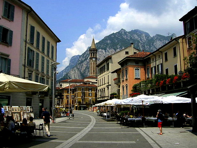 Campanile di San Nicolò e Monte San Martino a Lecco