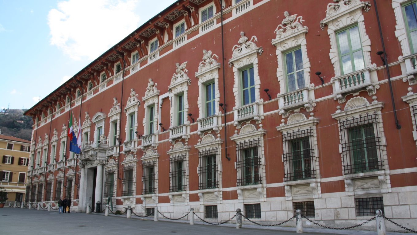Palazzo Ducale di Massa in Piazza Aranci