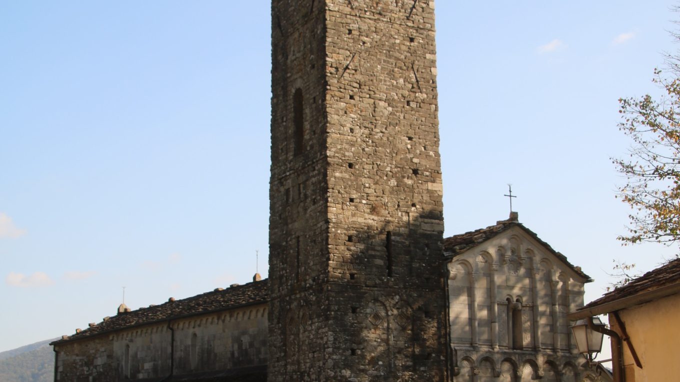 Pieve di San Cassiano di Controni nel comune di Bagni di Lucca
