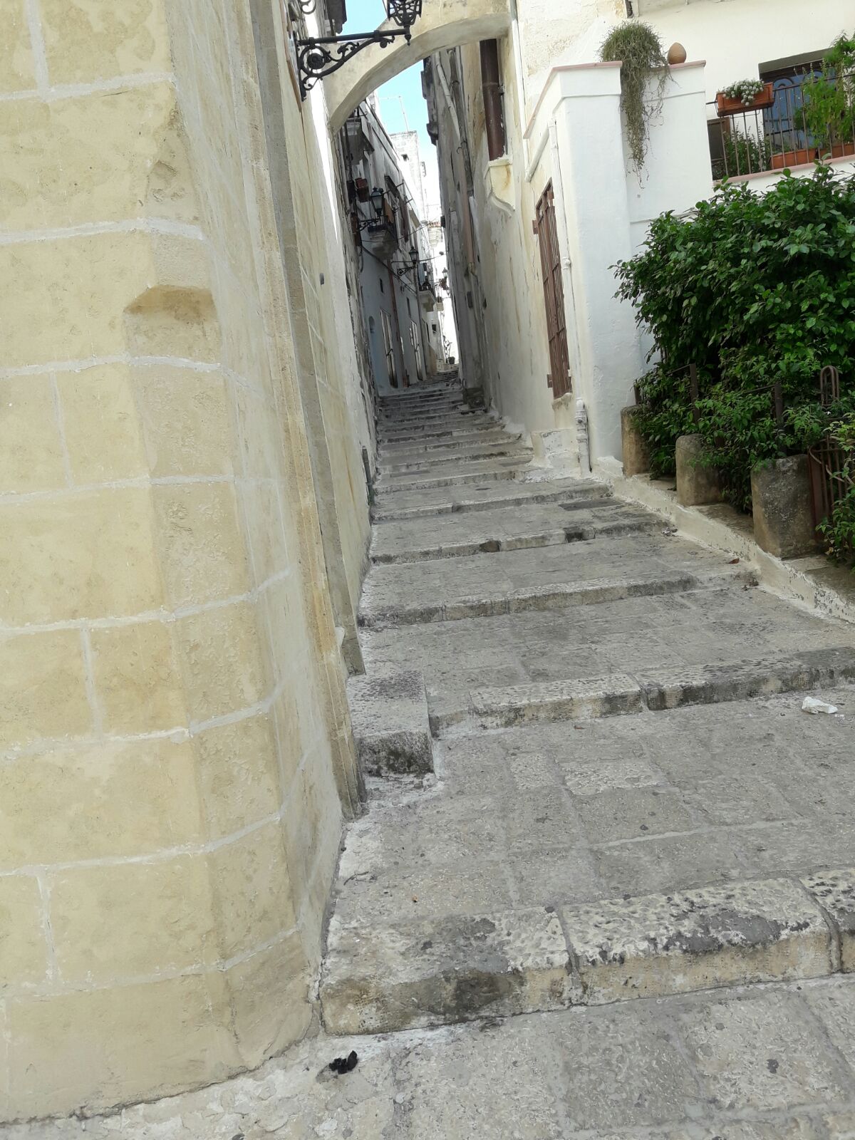 Scalinata nel centro storico di Grottaglie