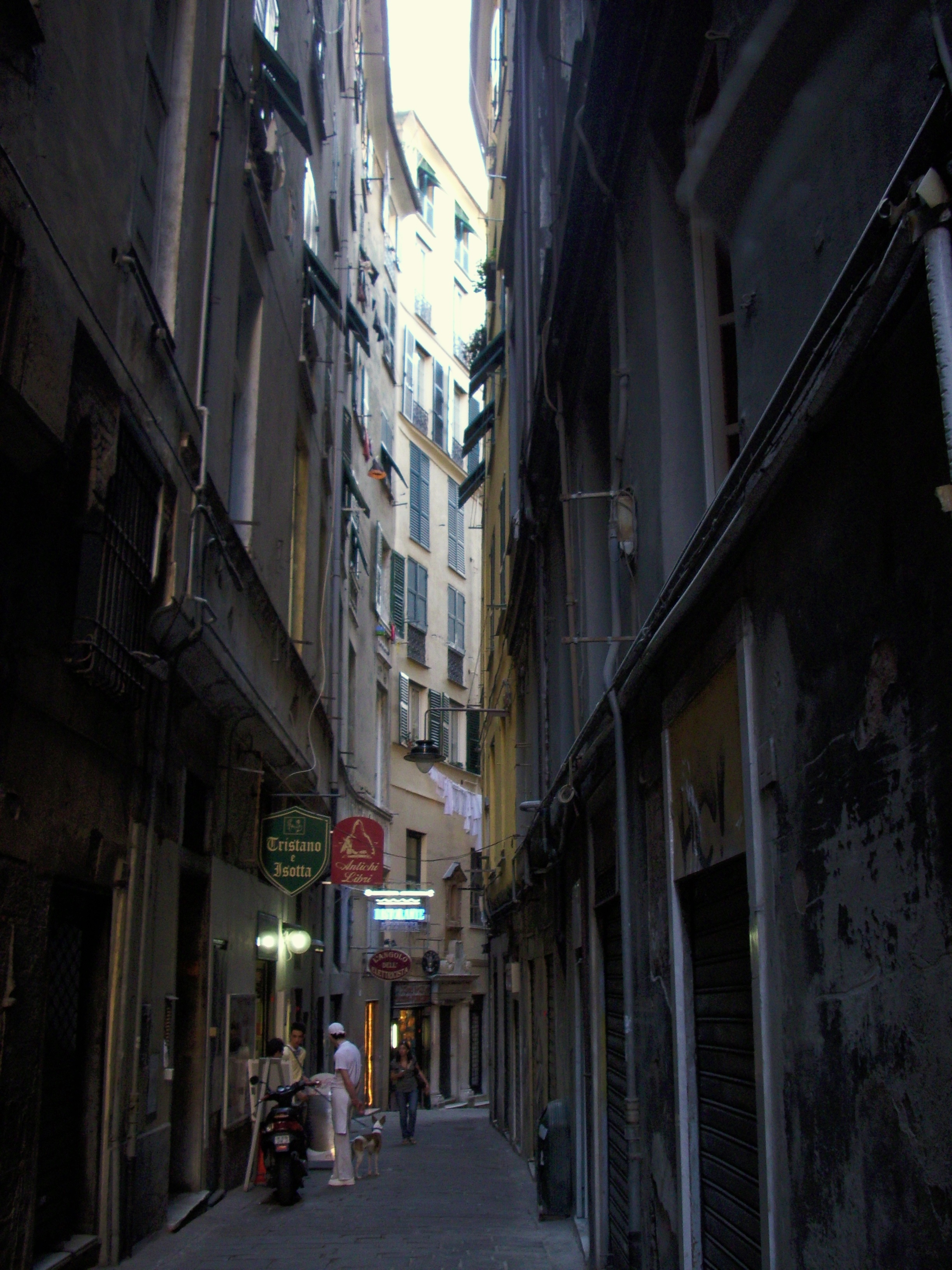 Vicolo del Fieno, caruggio nel centro storico di Genova