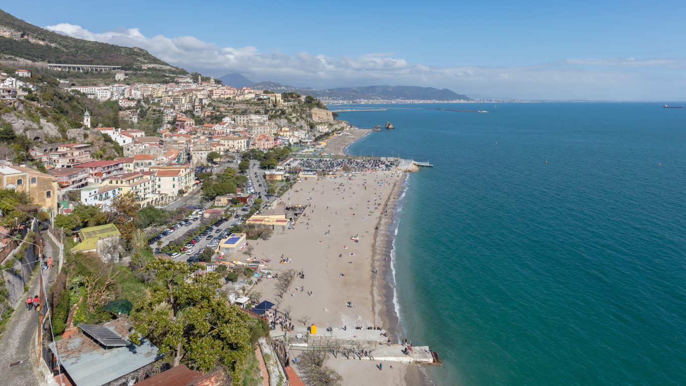 Panorama di Vietri sul Mare sulla Costiera Amalfitana