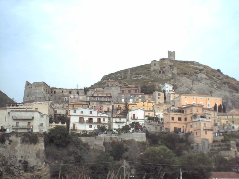 Amantea vista dal centro storico verso la costa tirrenica
