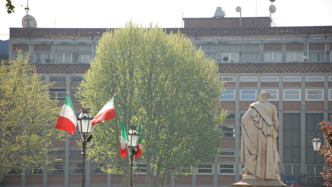 Piazza Alfieri ad Asti