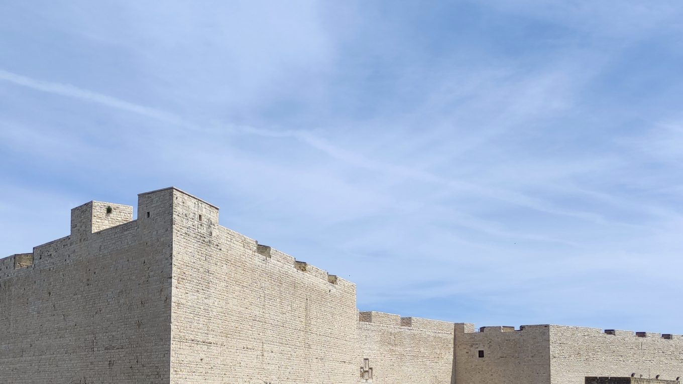 Castello di Barletta visto dall’esterno