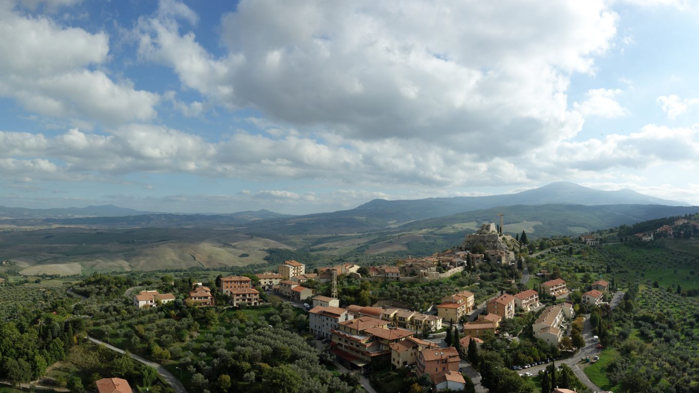 Castiglione d’Orcia visto dalla Rocca di Tentennano