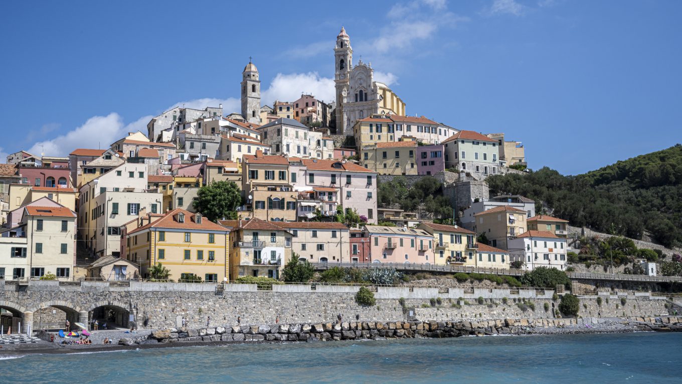 Borgo di Cervo in Liguria