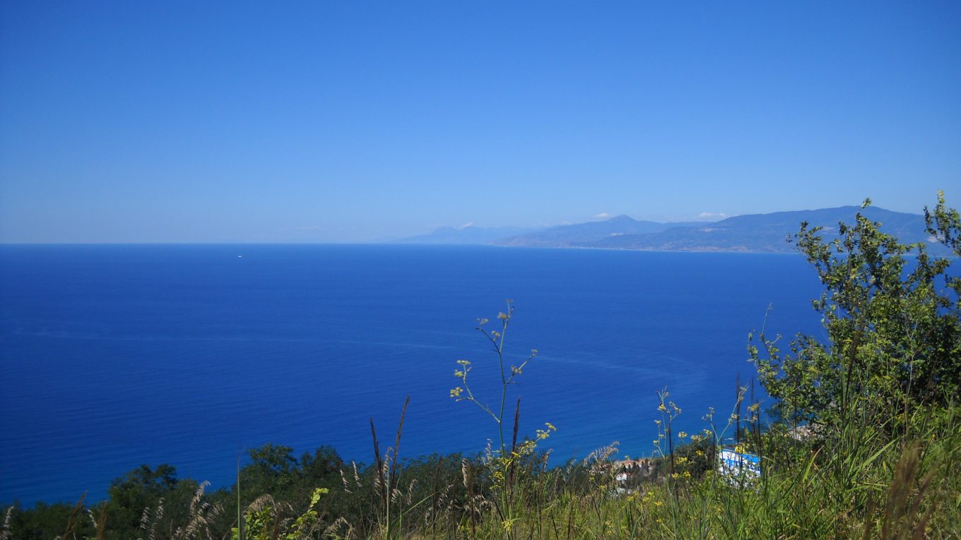 Golfo di Sant Eufemia sulla costa tirrenica calabrese