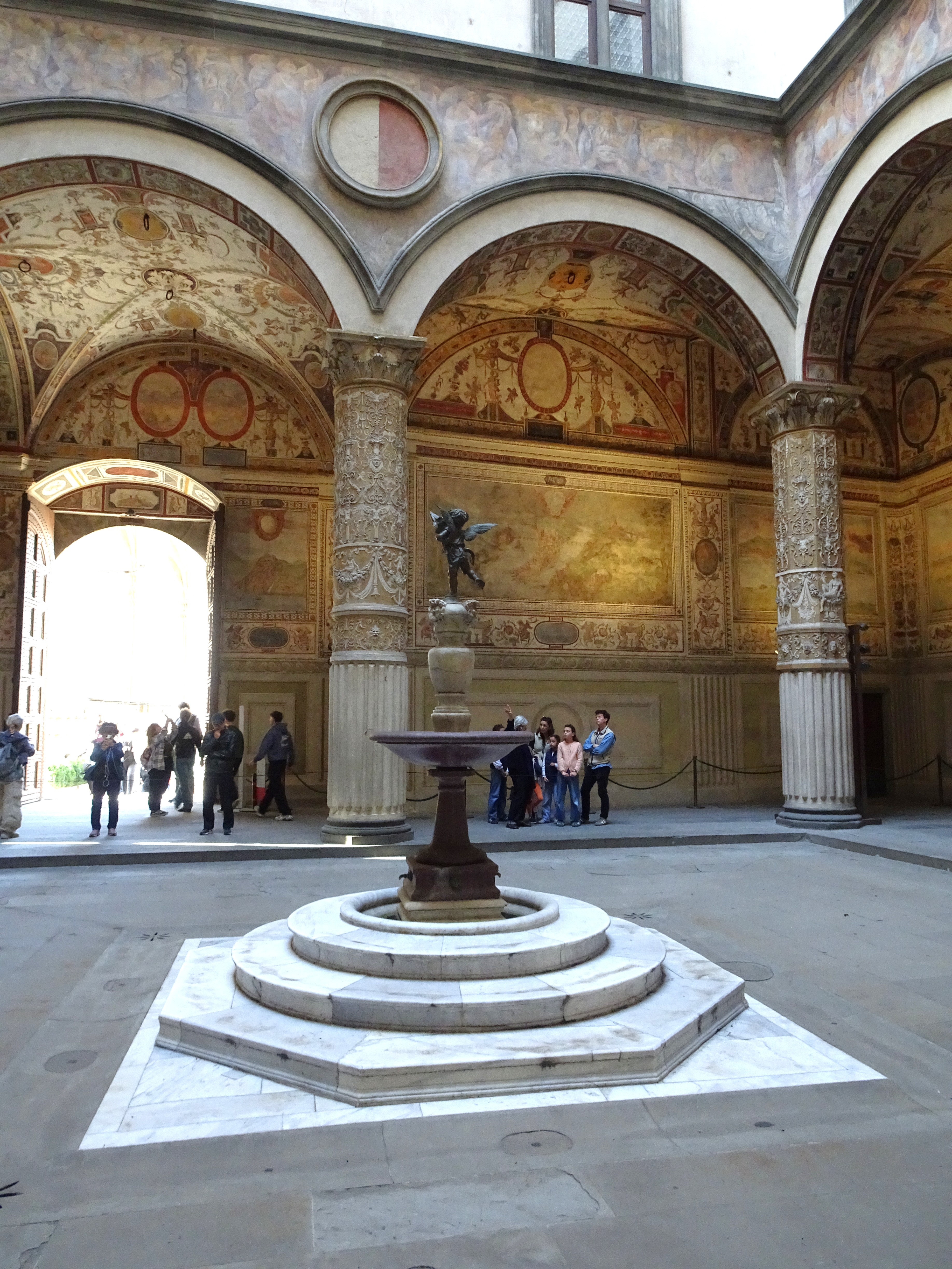 Cortile di Michelozzo a Palazzo Vecchio Firenze