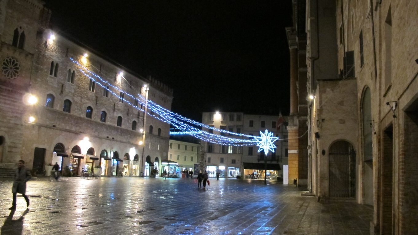 Piazza della Repubblica nel centro storico di Foligno