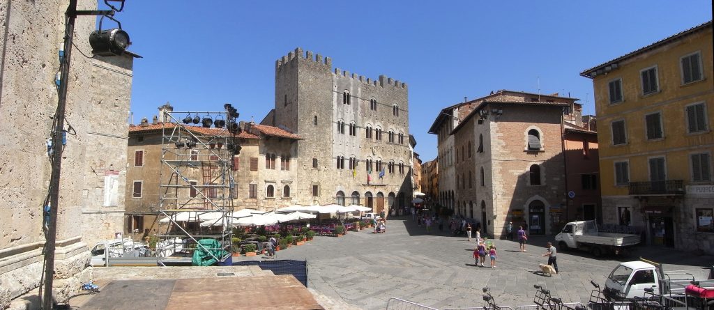 Piazza Garibaldi a Massa Marittima