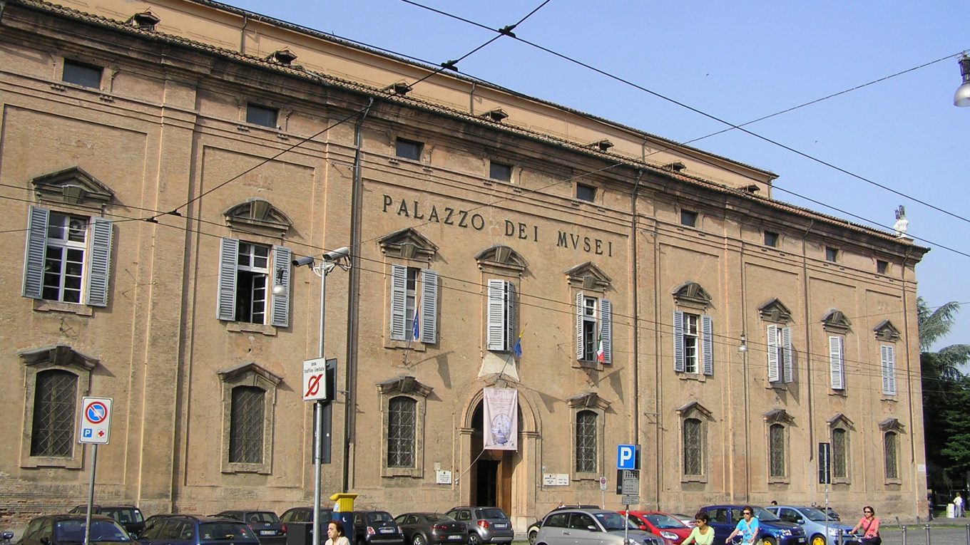 Palazzo dei Musei a Modena