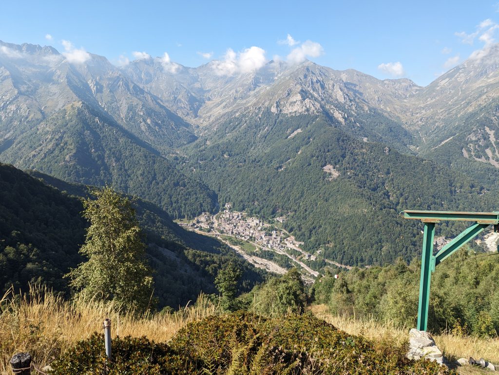 Piedicavallo visto dal Rifugio Madonna della Neve