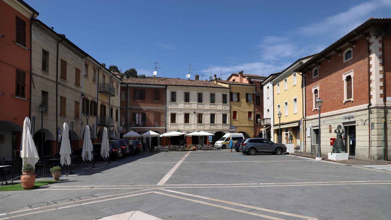 Piazza Tito Maccio Plauto nel centro di Sarsina