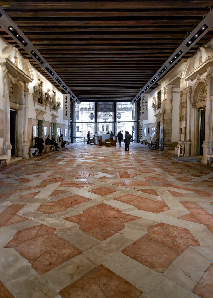 Portego di Ca’ Pesaro a Venezia