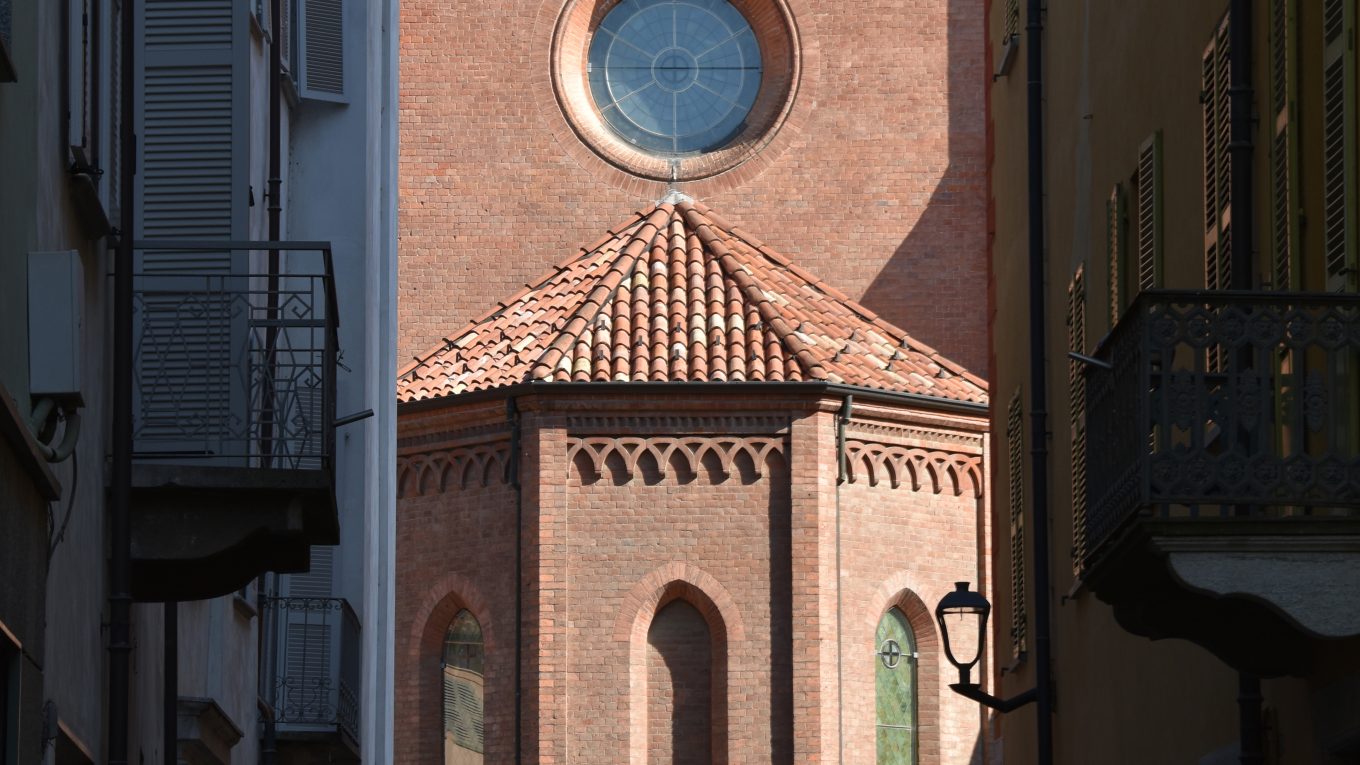 Duomo di Alba nel centro storico