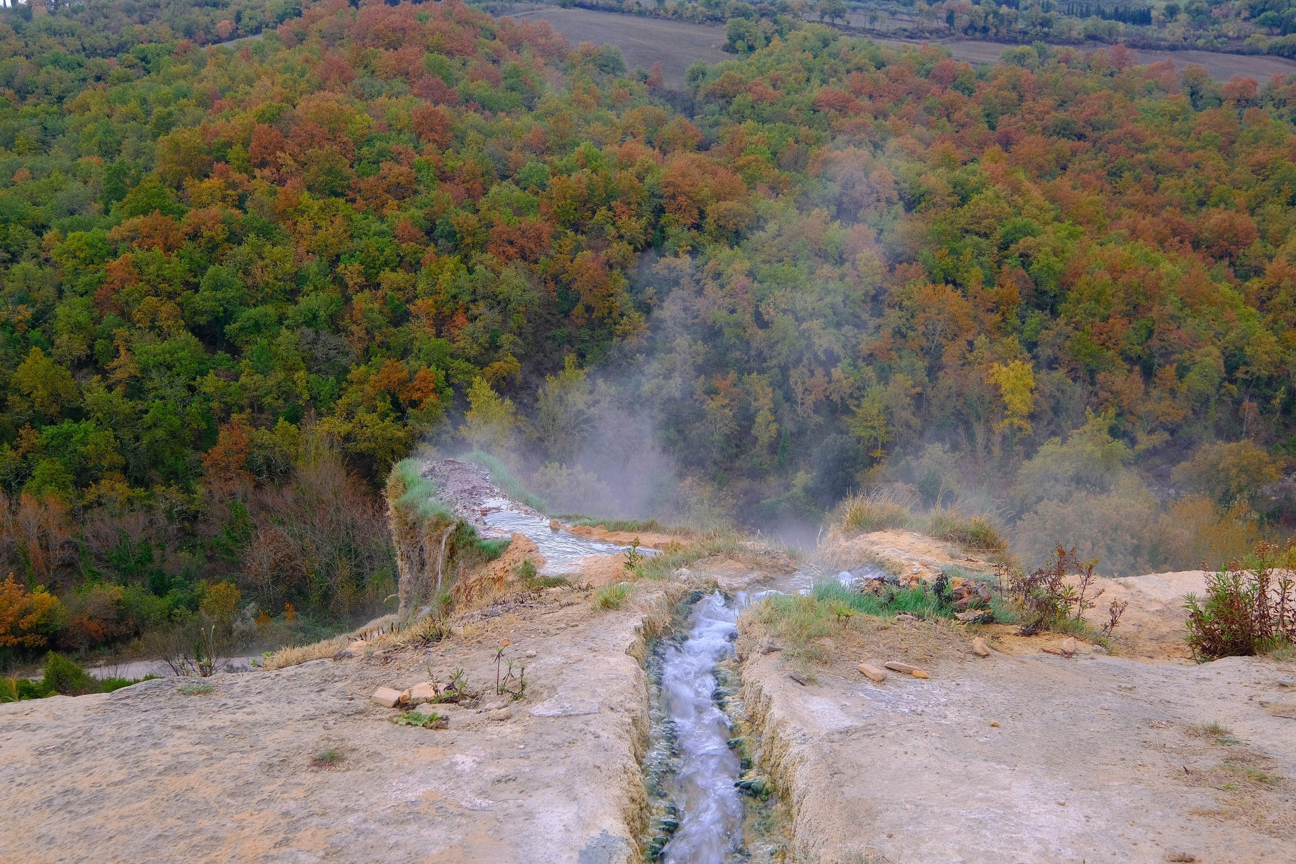 Paesaggio termale vicino a Bagno Vignoni